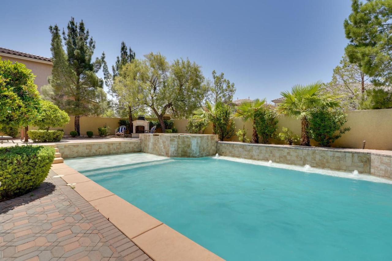 Elegant Las Vegas Home With Pool And Putting Green! מראה חיצוני תמונה