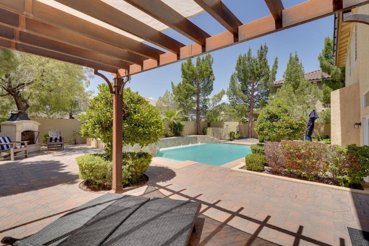 Elegant Las Vegas Home With Pool And Putting Green! מראה חיצוני תמונה